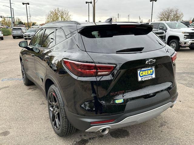 2025 Chevrolet Blazer Vehicle Photo in GREELEY, CO 80634-4125