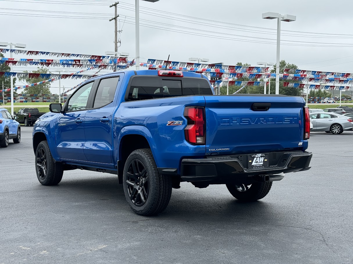 2024 Chevrolet Colorado Vehicle Photo in BOONVILLE, IN 47601-9633