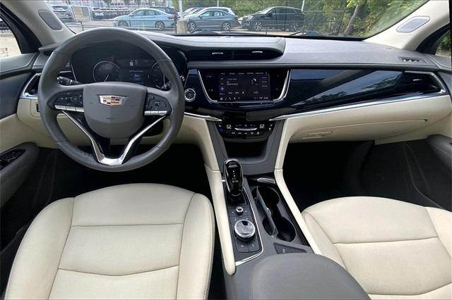 2024 Cadillac XT6 Vehicle Photo in KANSAS CITY, MO 64114-4545