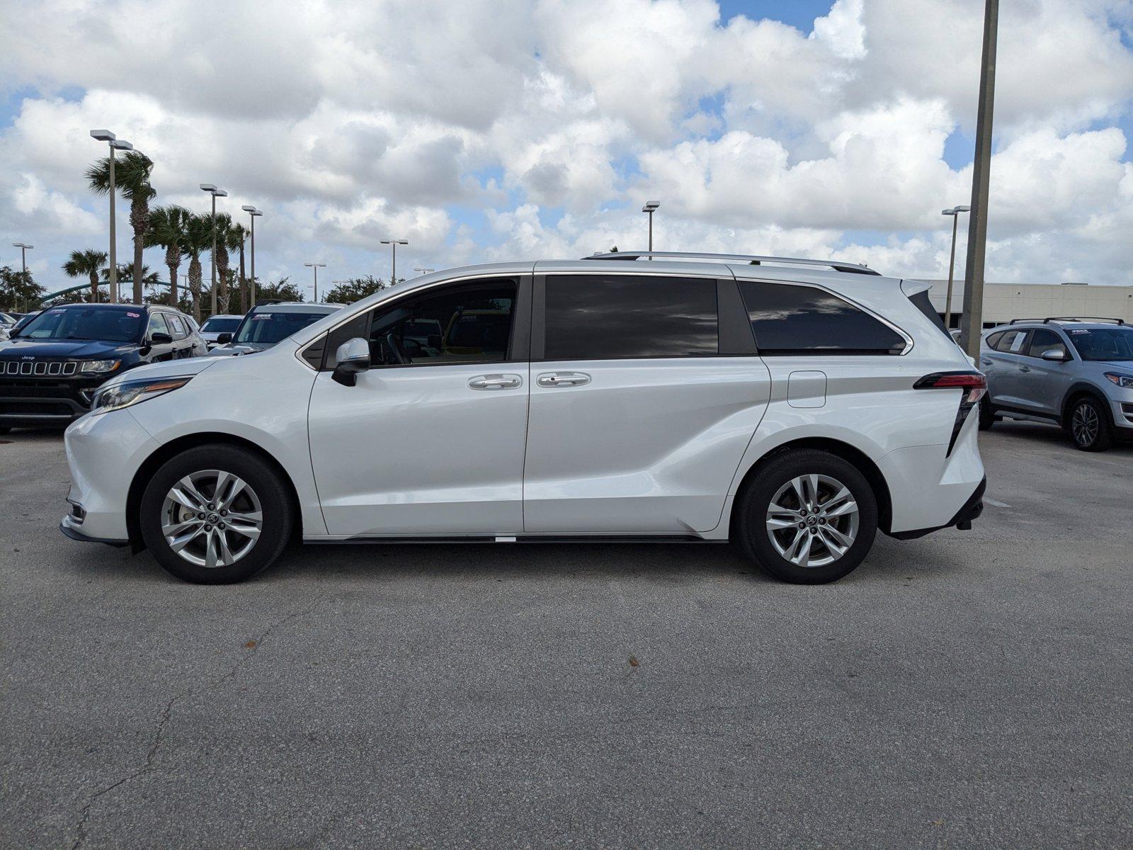 2022 Toyota Sienna Vehicle Photo in Winter Park, FL 32792