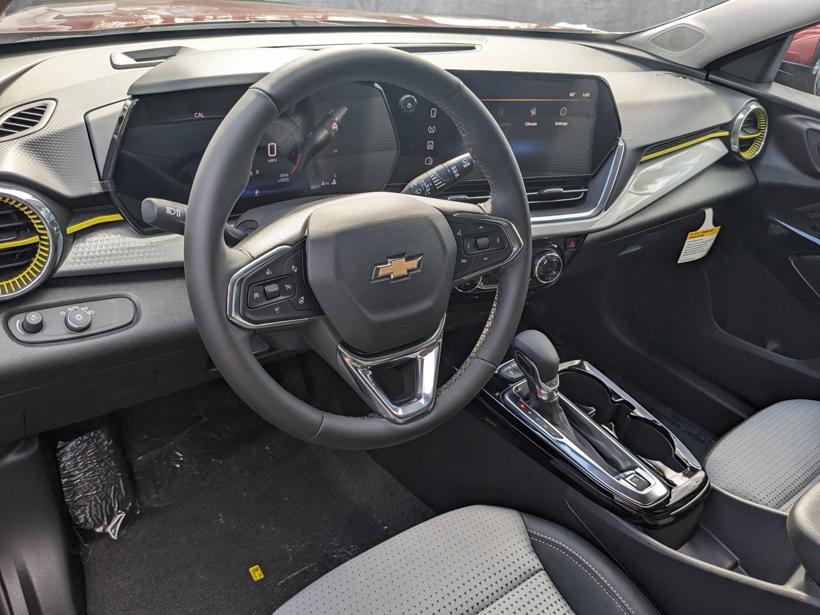 2025 Chevrolet Trax Vehicle Photo in GREENACRES, FL 33463-3207