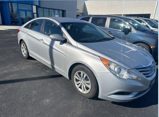 2013 Hyundai SONATA Vehicle Photo in Oshkosh, WI 54904