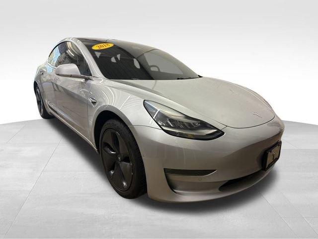 2018 Tesla Model 3 Vehicle Photo in MEDINA, OH 44256-9631