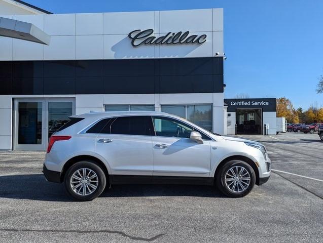 Used 2017 Cadillac XT5 Luxury with VIN 1GYKNDRS3HZ277457 for sale in Saint Albans, VT