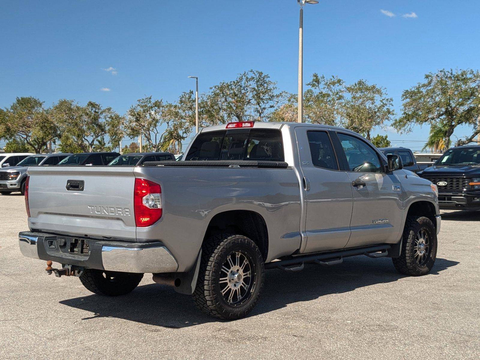 2015 Toyota Tundra 2WD Truck Vehicle Photo in St. Petersburg, FL 33713