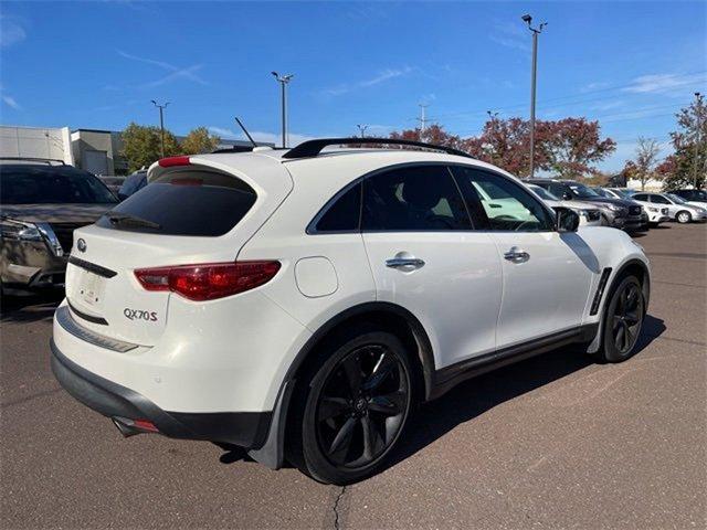 2016 INFINITI QX70 Vehicle Photo in Willow Grove, PA 19090