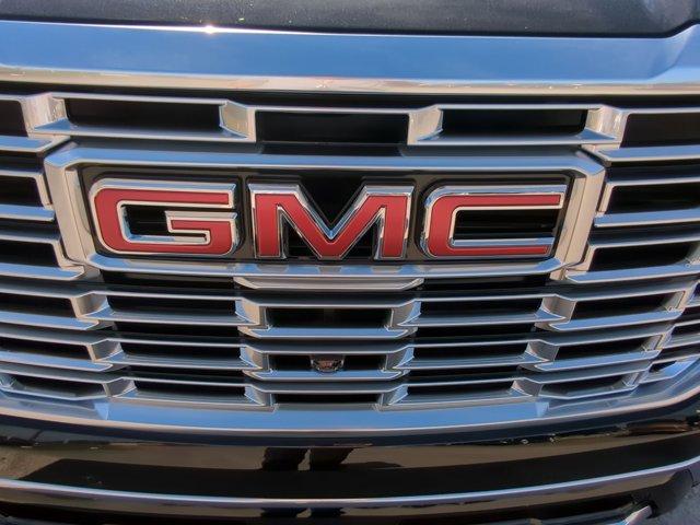 2025 GMC Yukon Vehicle Photo in ALBERTVILLE, AL 35950-0246