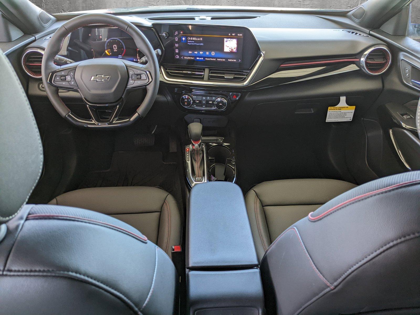 2024 Chevrolet Trax Vehicle Photo in VALENCIA, CA 91355-1705