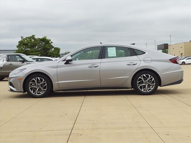 2023 Hyundai SONATA Vehicle Photo in Peoria, IL 61615