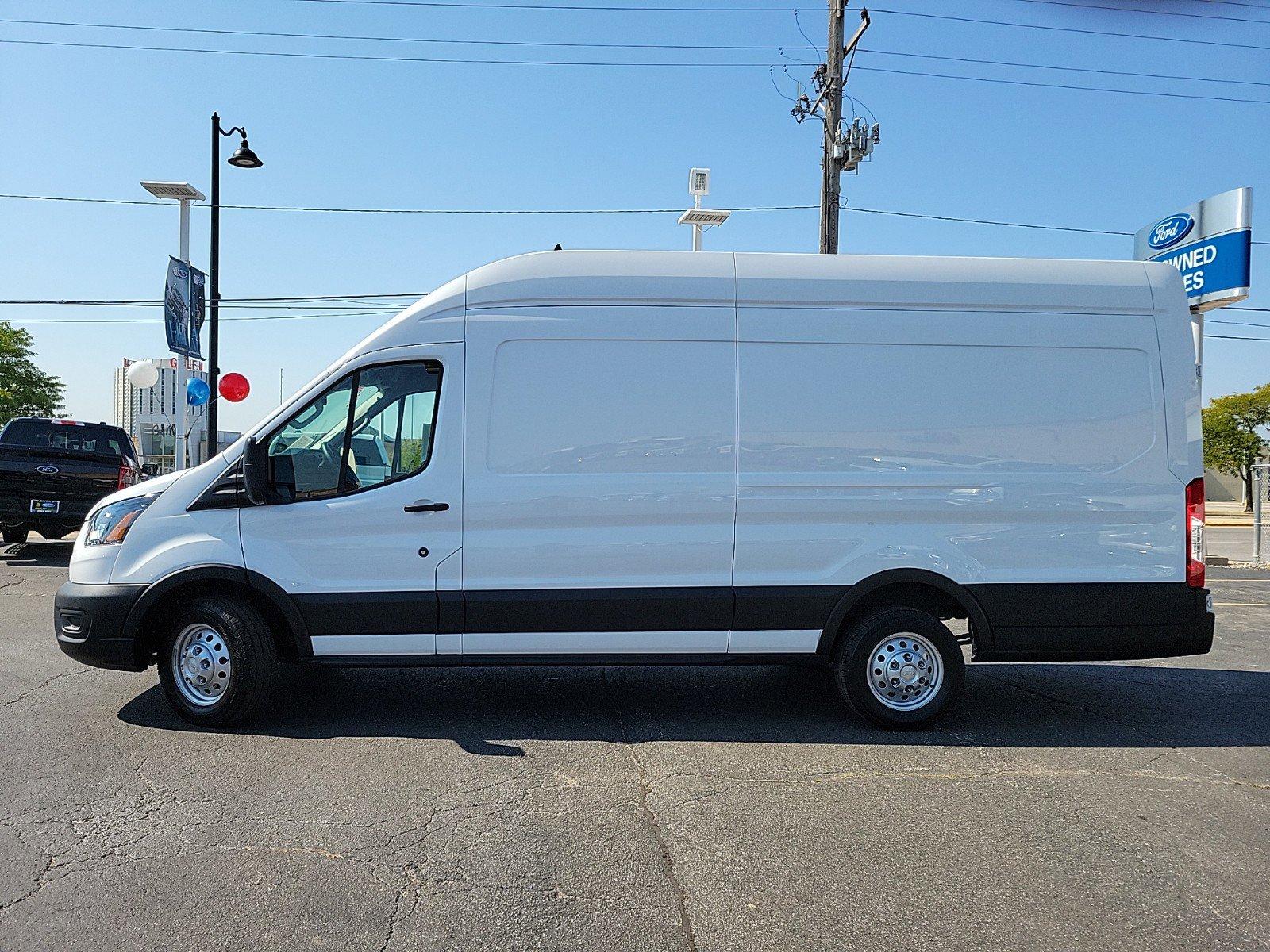 2023 Ford Transit Cargo Van Vehicle Photo in Plainfield, IL 60586