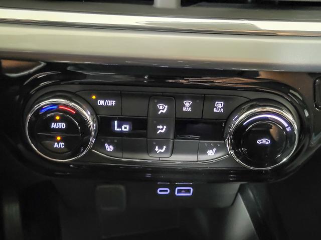 2025 Chevrolet Trax Vehicle Photo in JOLIET, IL 60435-8135