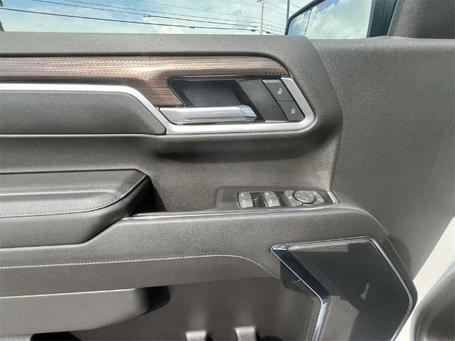 2022 Chevrolet Silverado 1500 Vehicle Photo in ALCOA, TN 37701-3235