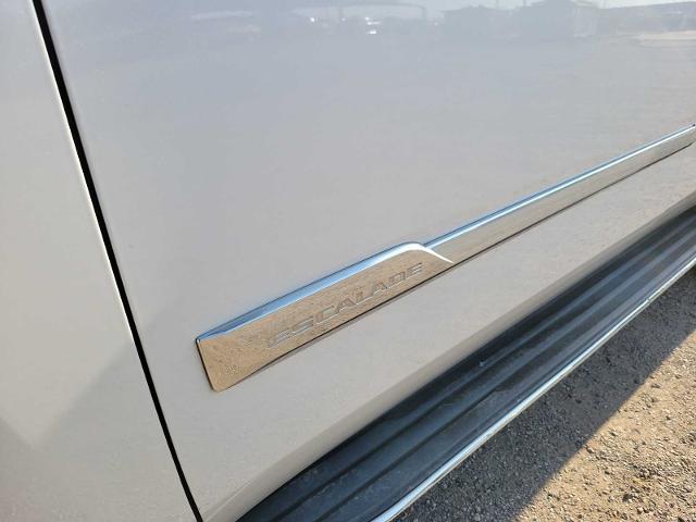 2017 Cadillac Escalade Vehicle Photo in MIDLAND, TX 79703-7718