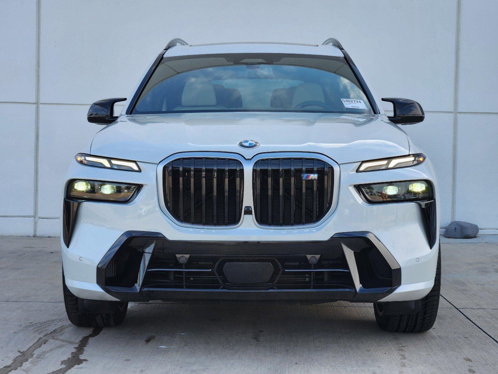 2025 BMW X7 M60i Vehicle Photo in PLANO, TX 75024