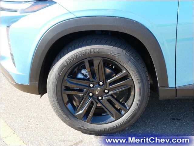 2025 Chevrolet Trax Vehicle Photo in MAPLEWOOD, MN 55119-4794