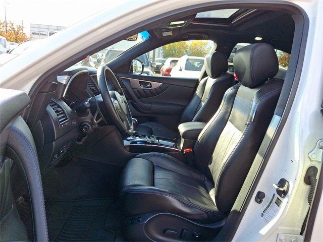 2016 INFINITI QX70 Vehicle Photo in Willow Grove, PA 19090