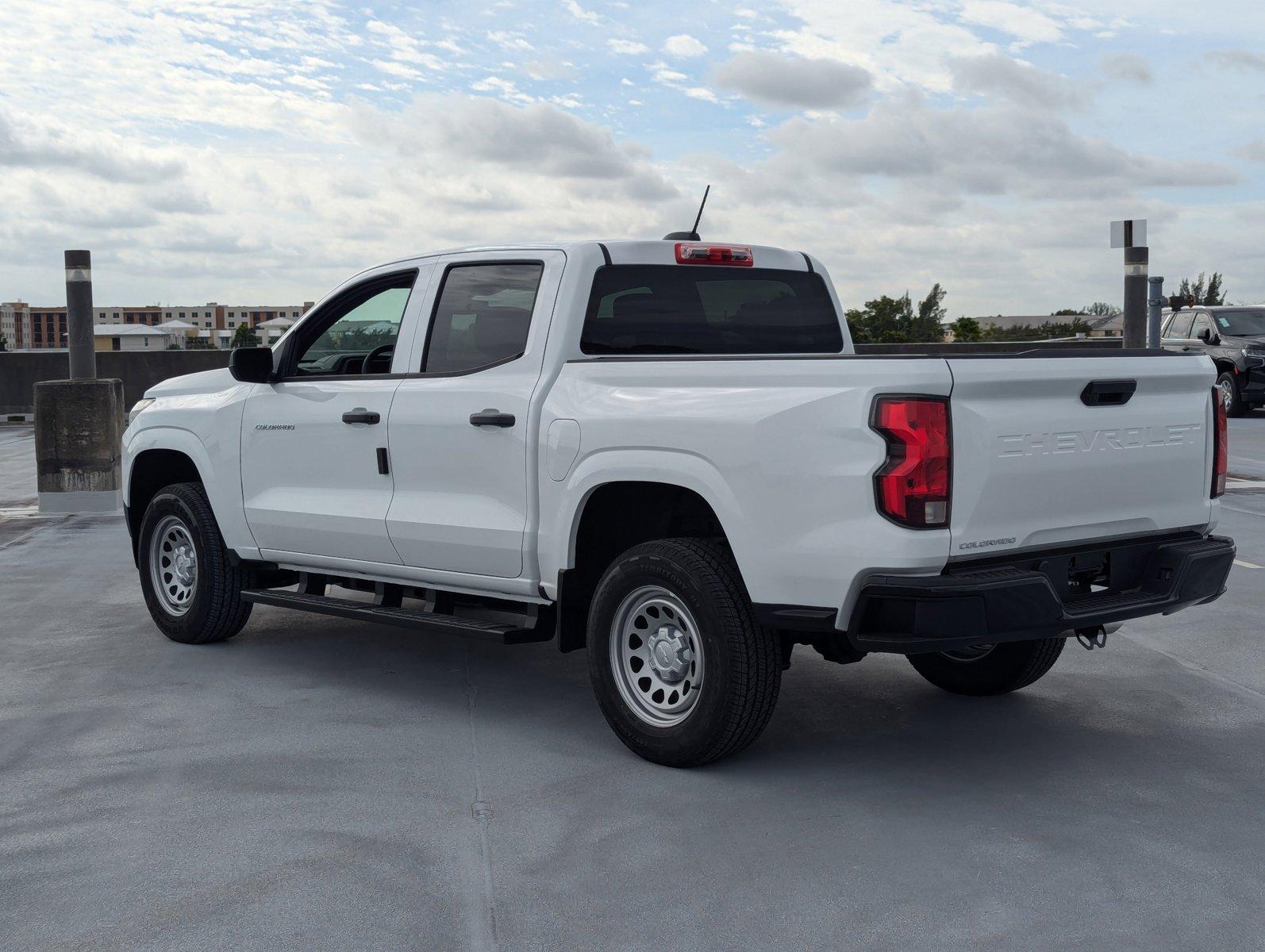 2024 Chevrolet Colorado Vehicle Photo in PEMBROKE PINES, FL 33024-6534