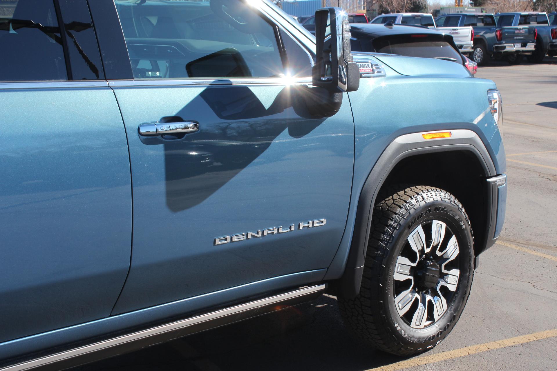 2024 GMC Sierra 2500 HD Vehicle Photo in AURORA, CO 80012-4011