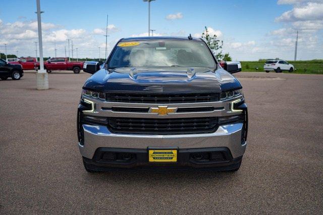 Used 2022 Chevrolet Silverado 1500 Limited LT with VIN 1GCUYDED3NZ122142 for sale in Willmar, Minnesota