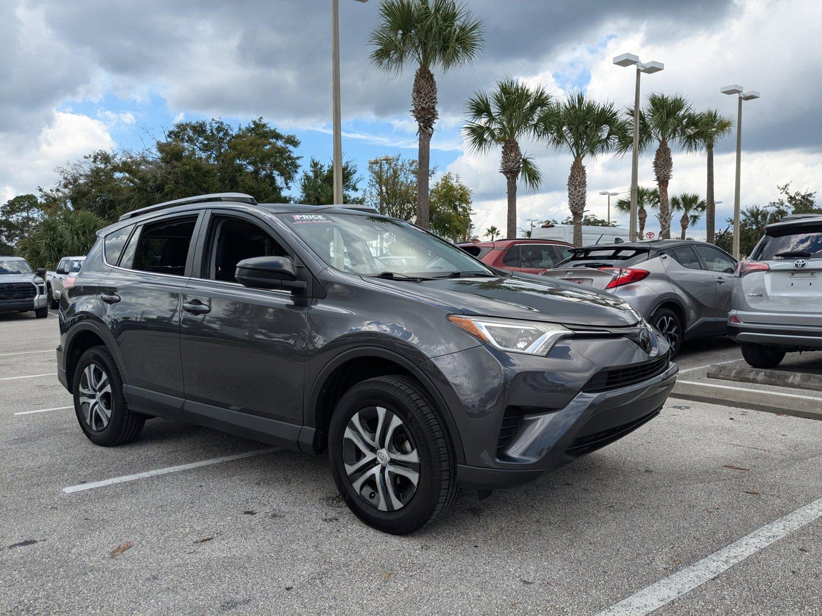 2018 Toyota RAV4 Vehicle Photo in Panama City, FL 32401