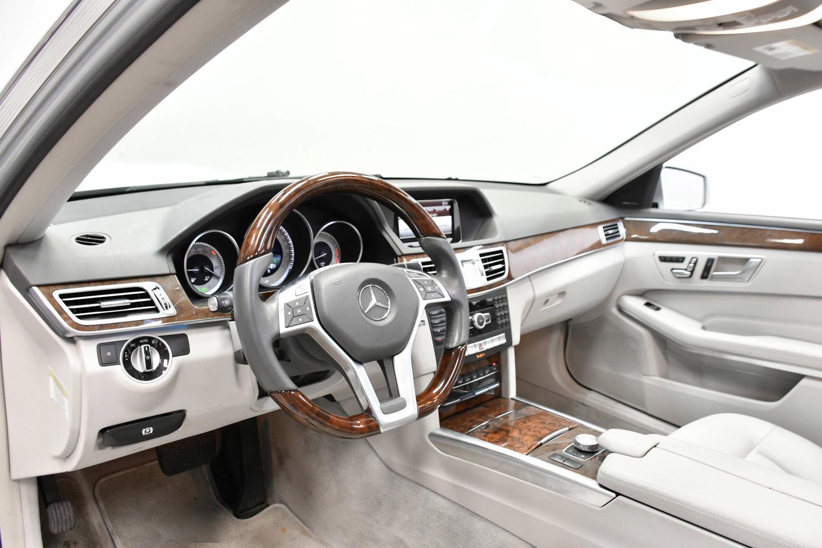 2014 Mercedes-Benz E-Class Vehicle Photo in DALLAS, TX 75235