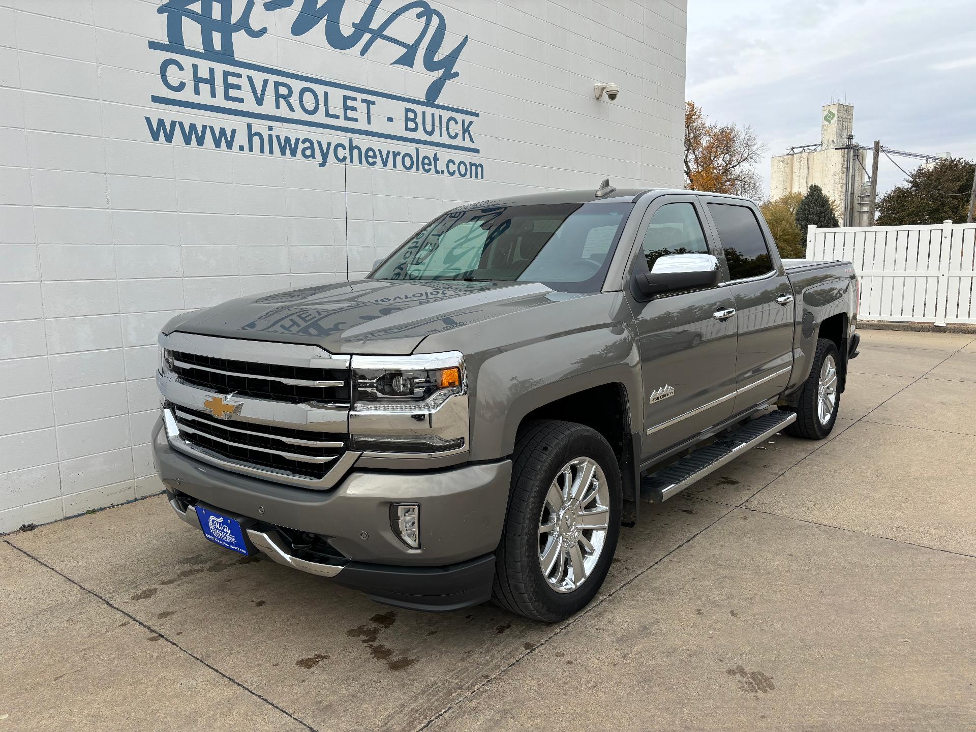 Used 2017 Chevrolet Silverado 1500 High Country with VIN 3GCUKTEJ7HG348500 for sale in Rock Valley, IA