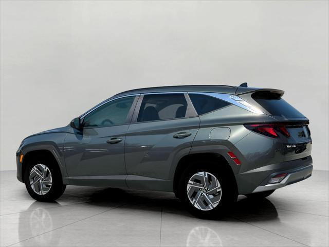 2025 Hyundai TUCSON Hybrid Vehicle Photo in Green Bay, WI 54304