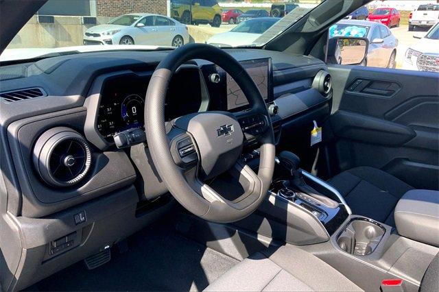 2024 Chevrolet Colorado Vehicle Photo in TOPEKA, KS 66609-0000