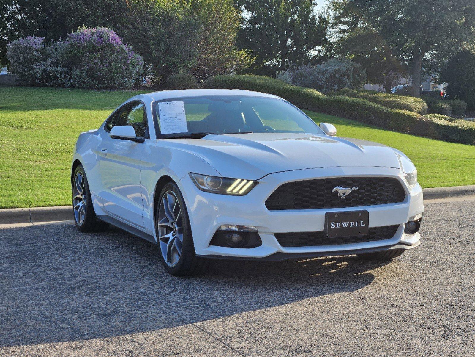 2016 Ford Mustang Vehicle Photo in FORT WORTH, TX 76132