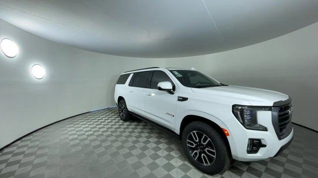 2024 GMC Yukon XL Vehicle Photo in GILBERT, AZ 85297-0402