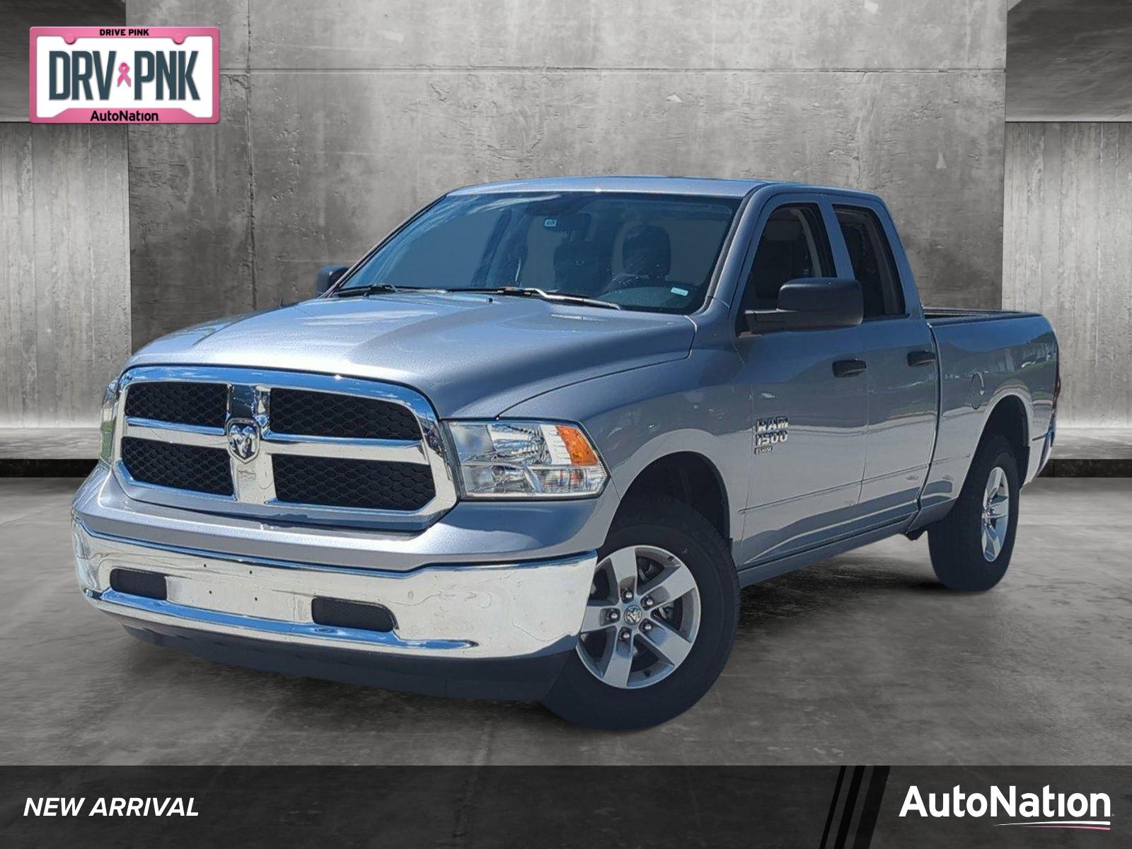 2024 Ram 1500 Classic Vehicle Photo in Pembroke Pines, FL 33027