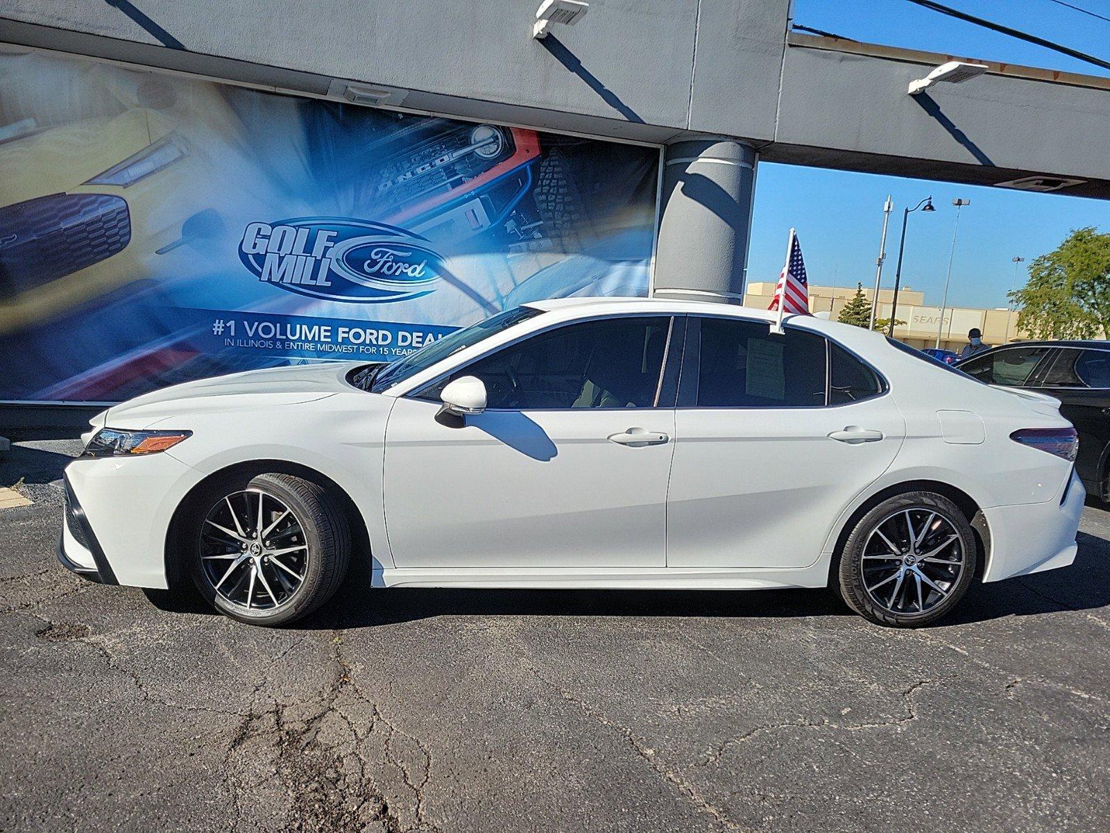 2022 Toyota Camry Vehicle Photo in Saint Charles, IL 60174