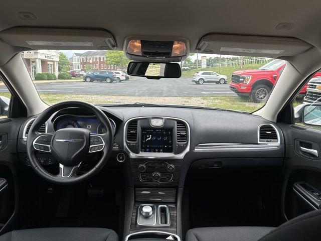 2020 Chrysler 300 Vehicle Photo in MEDINA, OH 44256-9631