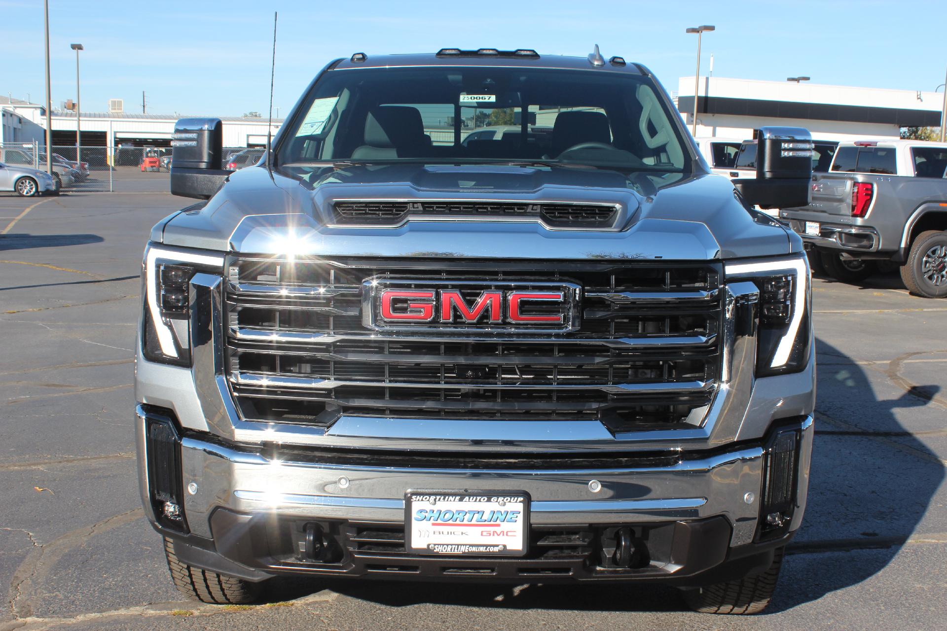 2025 GMC Sierra 2500 HD Vehicle Photo in AURORA, CO 80012-4011