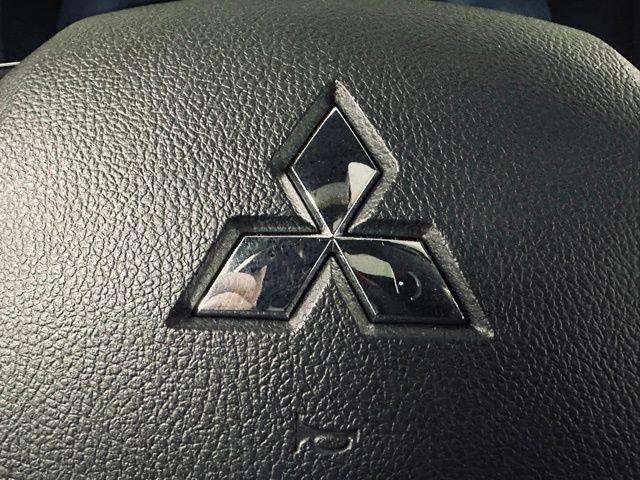 2018 Mitsubishi Outlander Vehicle Photo in MEDINA, OH 44256-9631