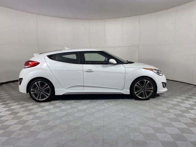 2016 Hyundai Veloster Vehicle Photo in MEDINA, OH 44256-9001