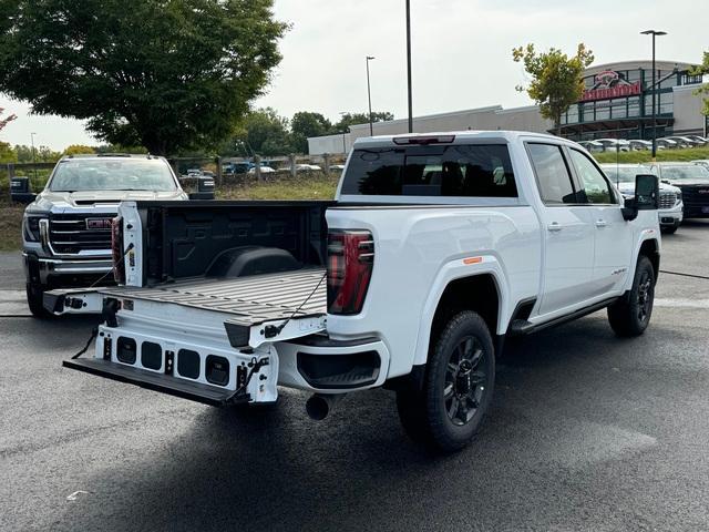 2025 GMC Sierra 2500 HD Vehicle Photo in LOWELL, MA 01852-4336