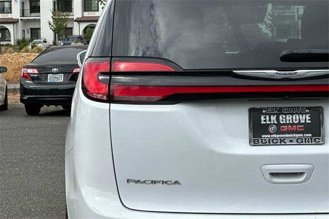 2022 Chrysler Pacifica Vehicle Photo in ELK GROVE, CA 95757-8703