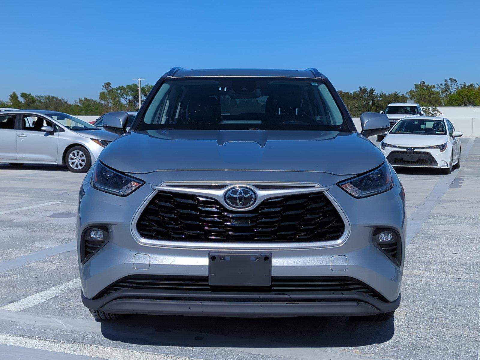 2021 Toyota Highlander Vehicle Photo in Ft. Myers, FL 33907