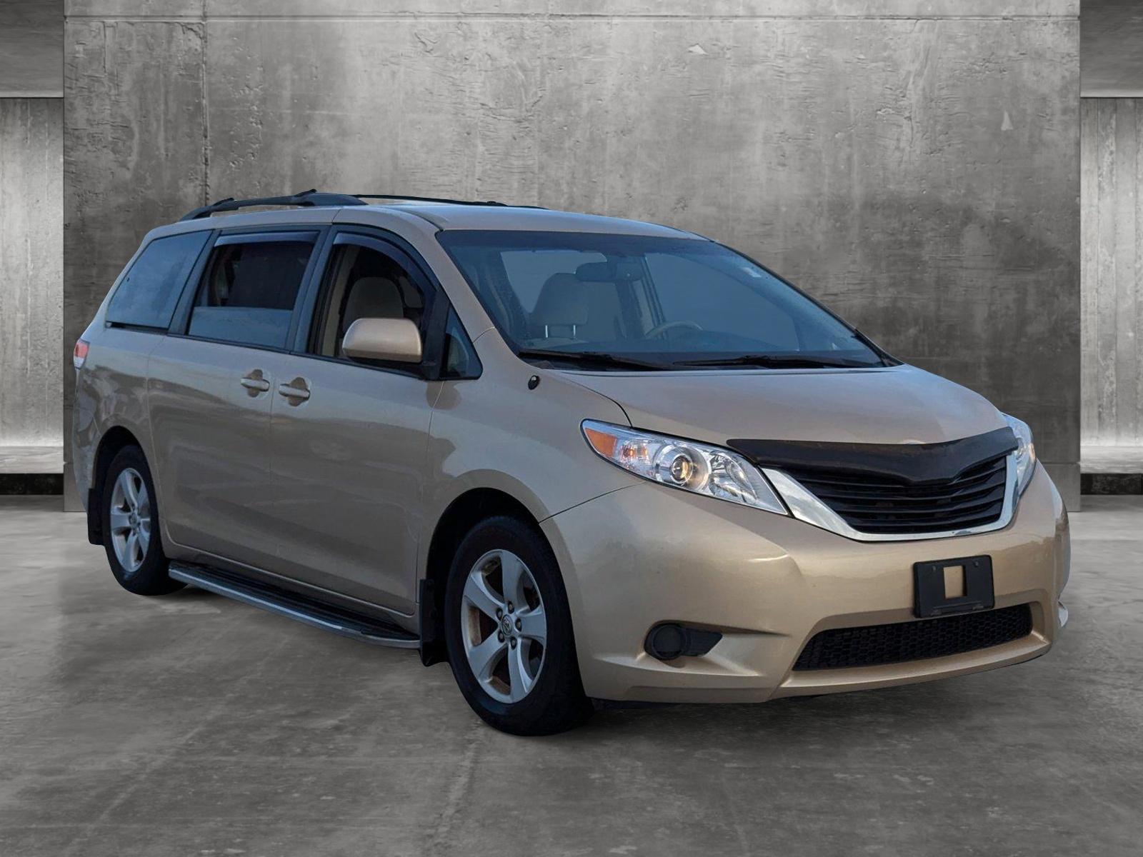 2013 Toyota Sienna Vehicle Photo in Ft. Myers, FL 33907