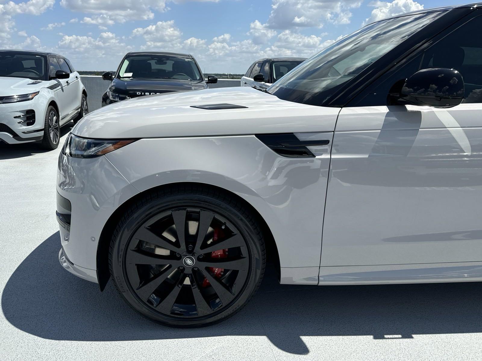 2024 Range Rover Sport Vehicle Photo in AUSTIN, TX 78717