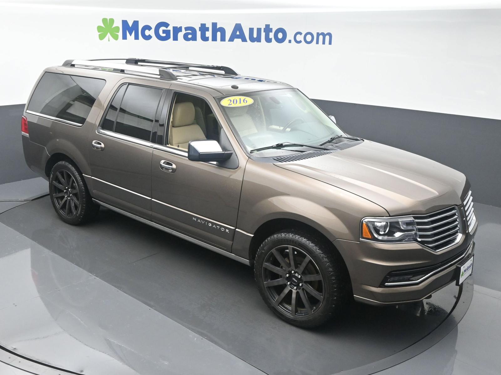 2016 Lincoln Navigator L Vehicle Photo in Marion, IA 52302