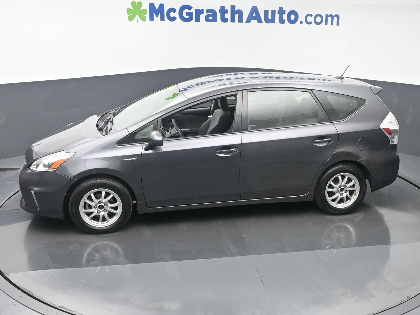 2014 Toyota Prius v Vehicle Photo in Cedar Rapids, IA 52402