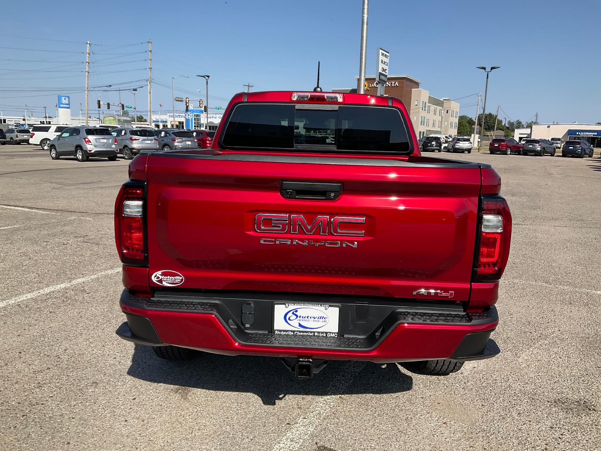 2024 GMC Canyon Vehicle Photo in PONCA CITY, OK 74601-1036