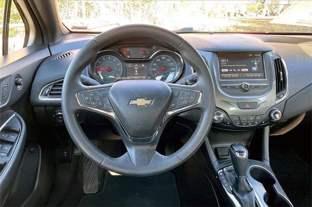 2017 Chevrolet Cruze Vehicle Photo in INDEPENDENCE, MO 64055-1314