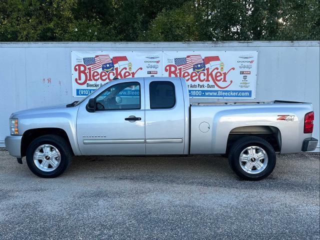 2011 Chevrolet Silverado 1500 Vehicle Photo in DUNN, NC 28334-8900