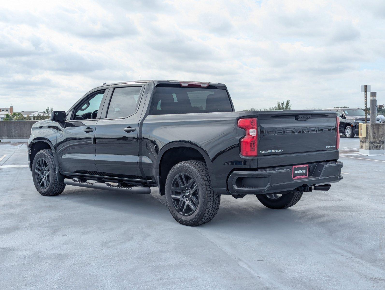 2025 Chevrolet Silverado 1500 Vehicle Photo in PEMBROKE PINES, FL 33024-6534