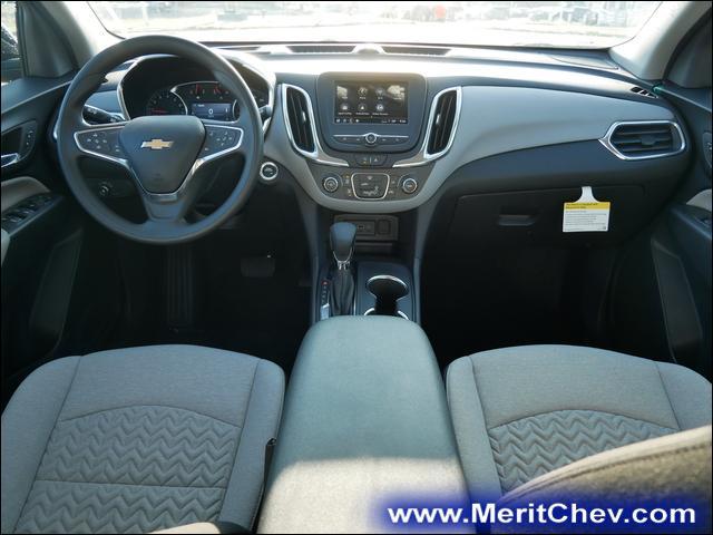 2024 Chevrolet Equinox Vehicle Photo in MAPLEWOOD, MN 55119-4794