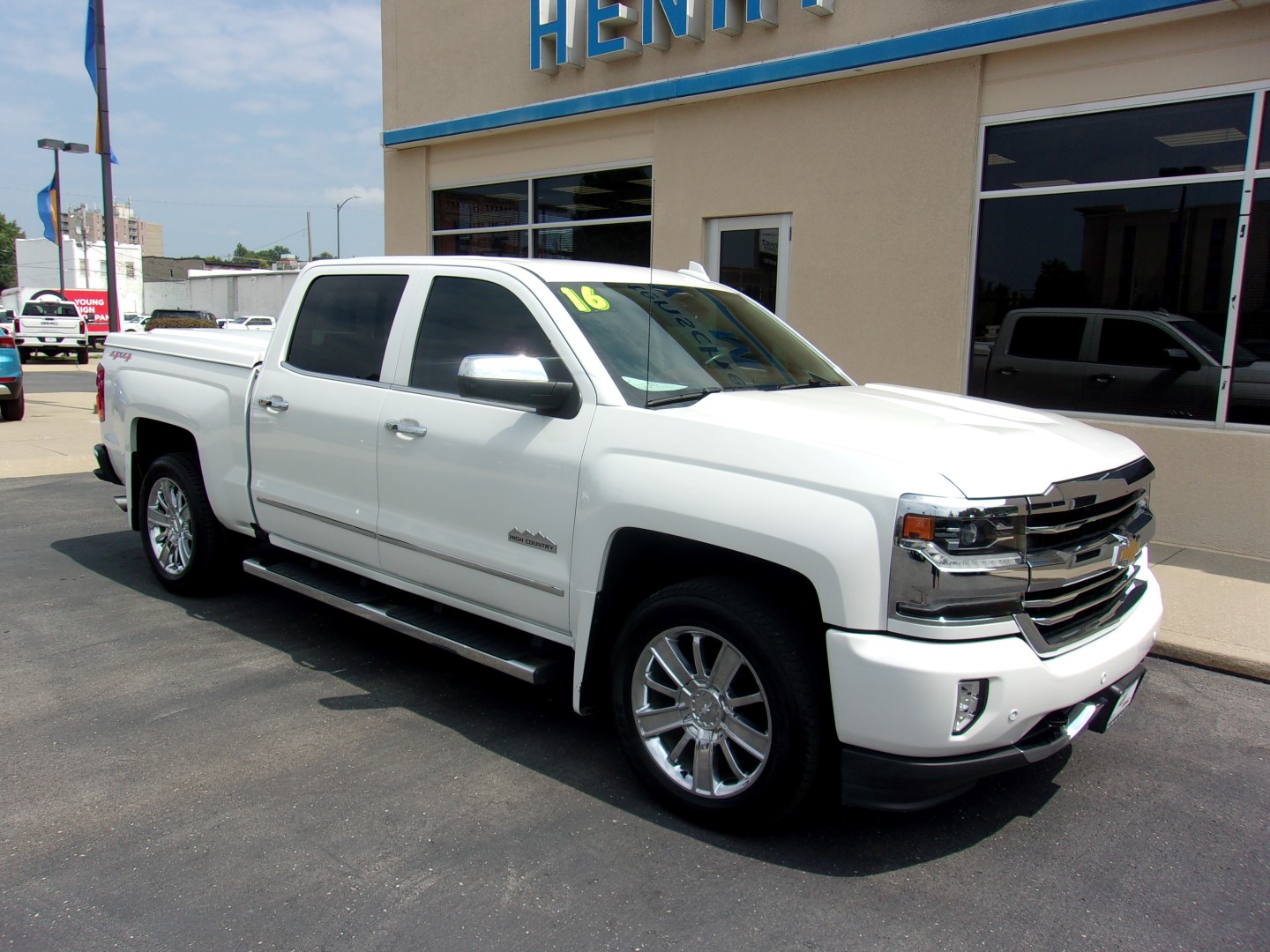 Used 2016 Chevrolet Silverado 1500 High Country with VIN 3GCUKTEC0GG160479 for sale in Kansas City