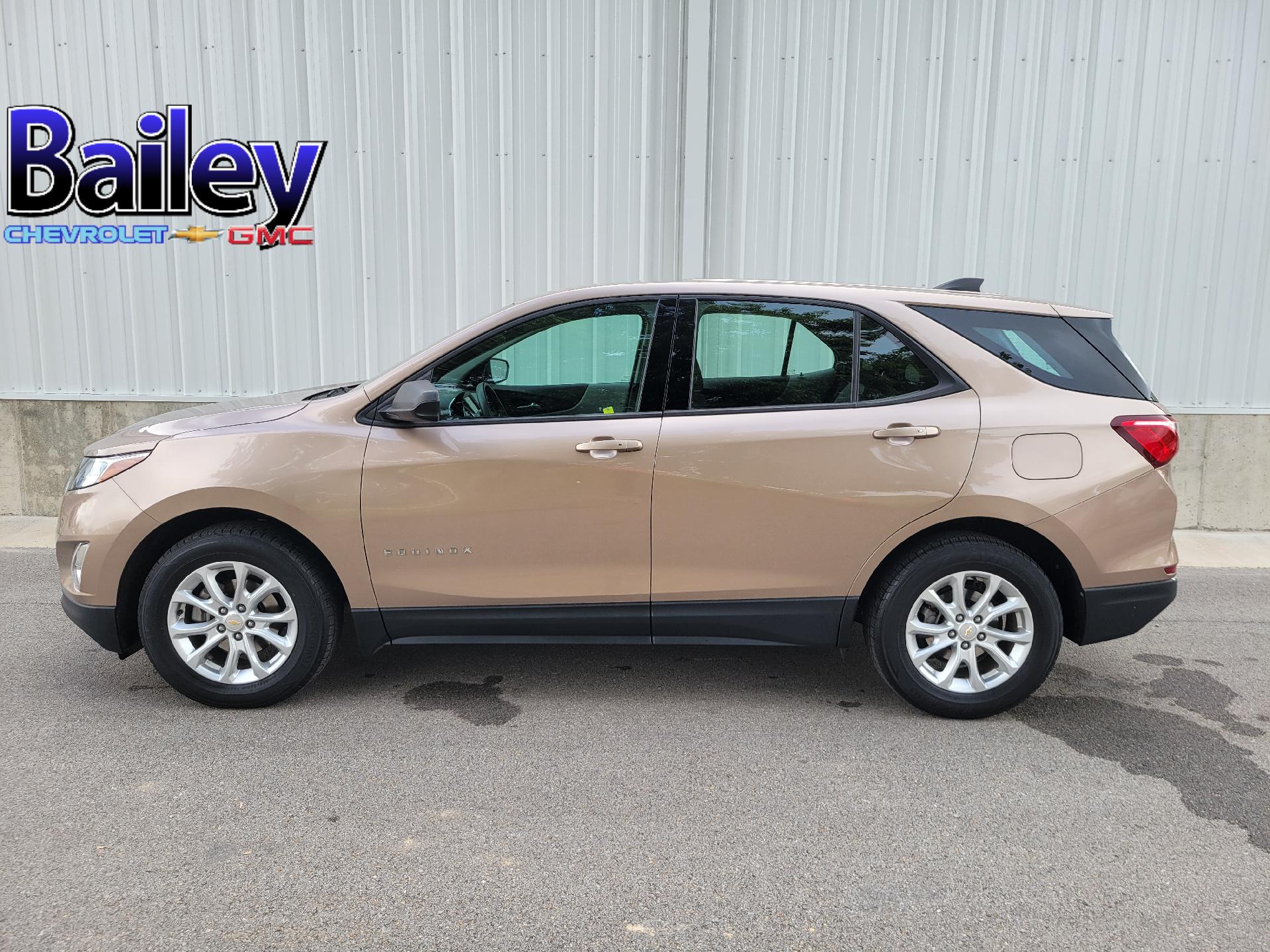 Used 2018 Chevrolet Equinox LS with VIN 2GNAXHEV8J6330908 for sale in Willow Springs, MO